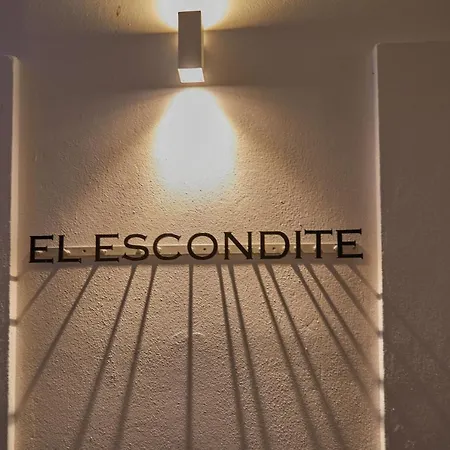 Alojamento de Acomodação e Pequeno-almoço El Escondite *