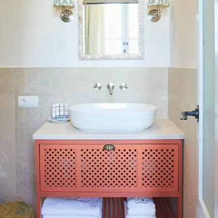 Bed & Breakfast El Escondite 4*